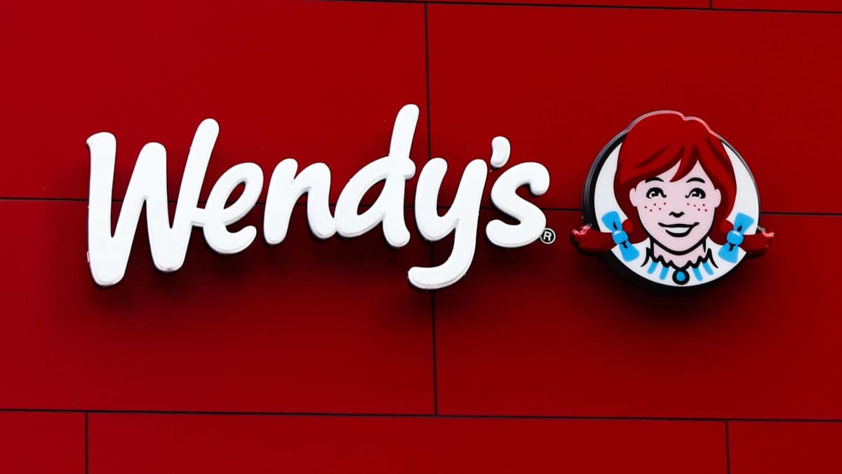 wendys happy hour